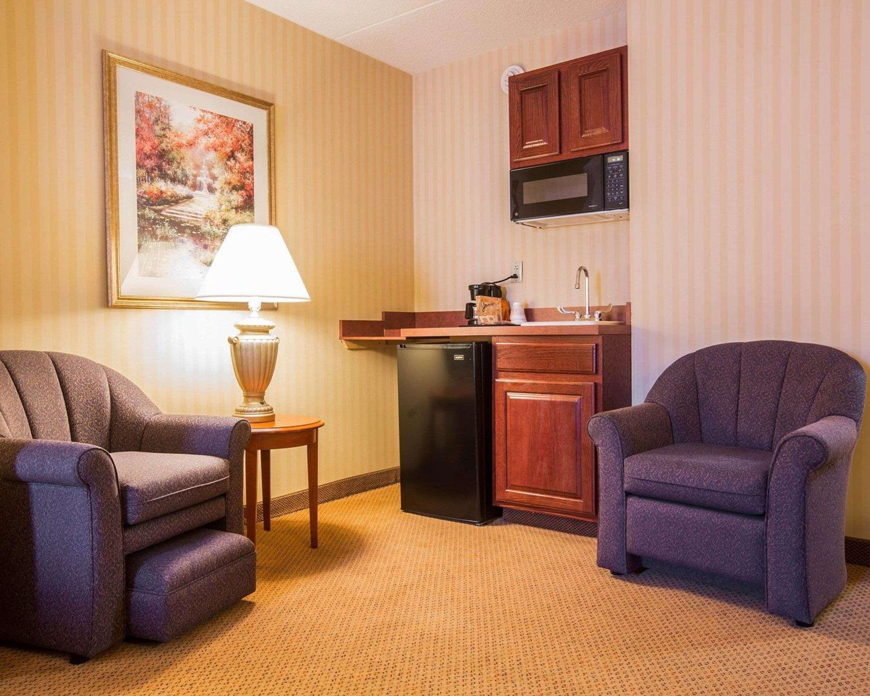 Holiday Inn Express & Suites Hawthorne - Elmsford North By Ihg Exterior photo