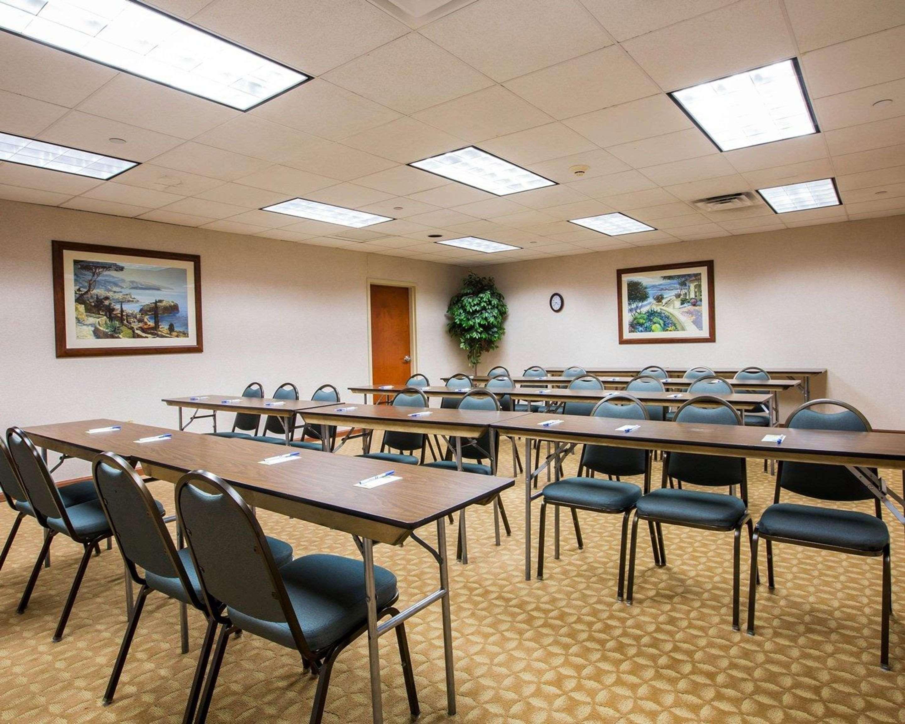 Holiday Inn Express & Suites Hawthorne - Elmsford North By Ihg Exterior photo